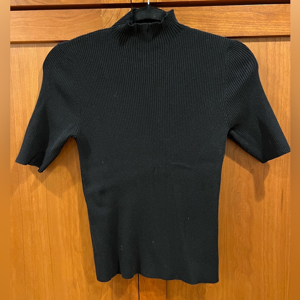 Dress Forum Short Sleeve Ribbed Mock Neck